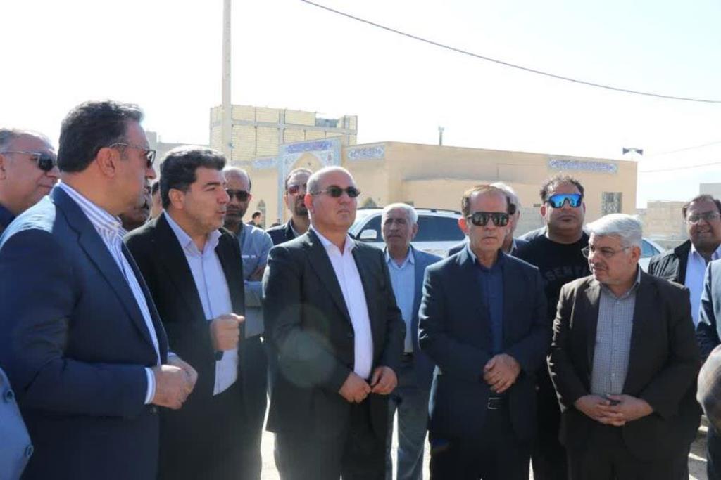 بازدید میدانی نماینده کازرون و کوه‌چنار از طرح‌های راه و مسکن / تأکید بر تسریع در تکمیل پروژه‌های عمرانی شهرستان