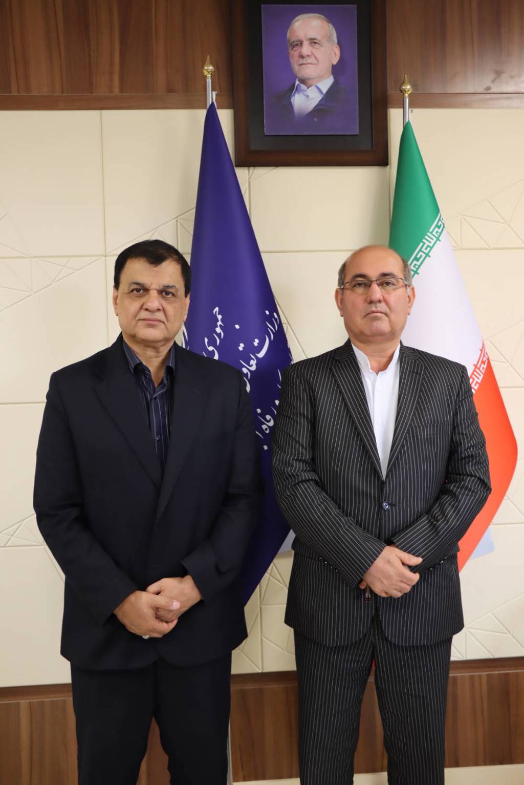 از استخر کارگران تا شفافیت منابع بانکی؛ دهقان ناصرآبادی خواستار بررسی فوری مسائل اشتغال کازرون و کوه‌چنار شد