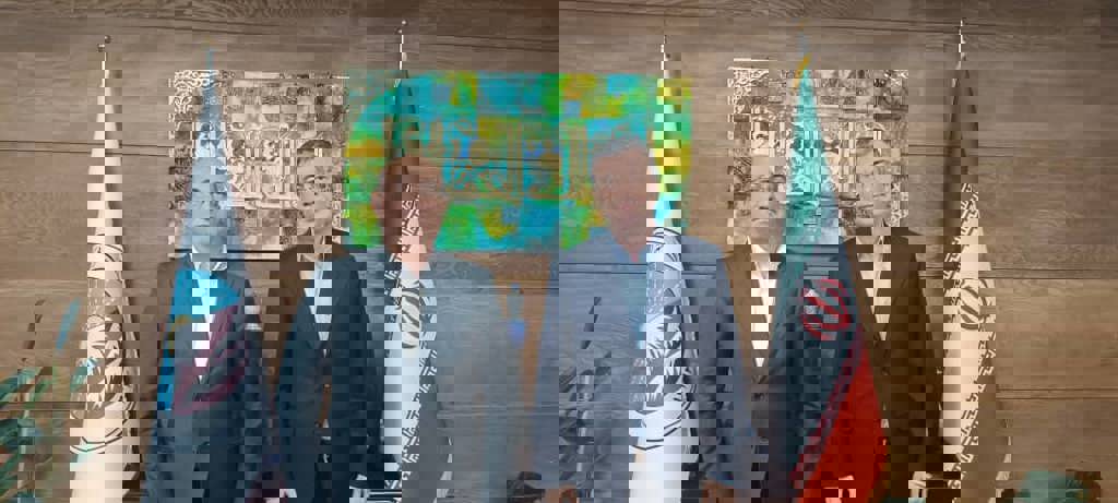 دیدار دکتر غلامرضا دهقان ناصرآبادی  نماینده مردم شریف شهرستان های کازرون و کوه‌چنار در مجلس شورای اسلامی با مدیرعامل بیمه ایران 