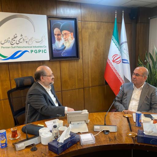  پیگیری جدی نماینده مردم کازرون و کوه‌چنار برای تکمیل پروژه پتروشیمی کازرون؛ تأکید بر تسریع در اجرای طرح و بهره‌مندی مردم منطقه از مزایای اقتصادی آن