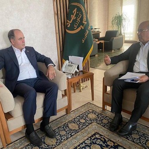 بررسی مشکلات زنبورداران و مبارزه با افت های گیاهی دریاچه پریشان